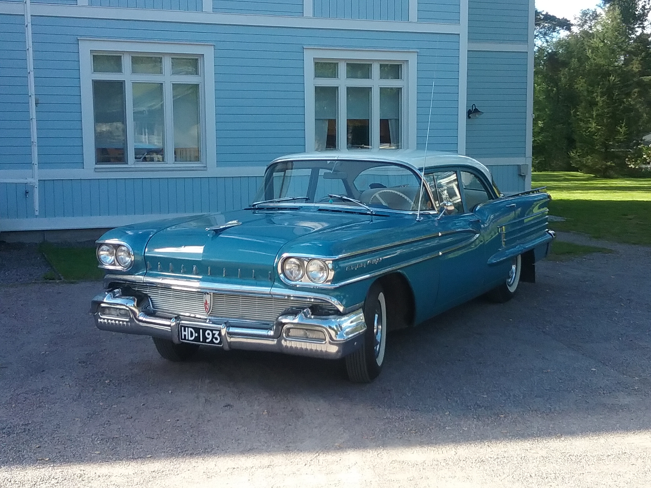 1958 Rocket Super 88 4d sedanHydramatic jet-avay 4-speed